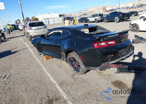 2017 Chevrolet Camaro Zl1 z USA, uszkodzony, nr VIN 1G1FK1R61H0199260